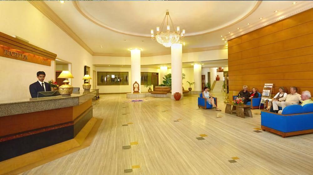 Sangam Hotel, Thanjavur ภายนอก รูปภาพ
